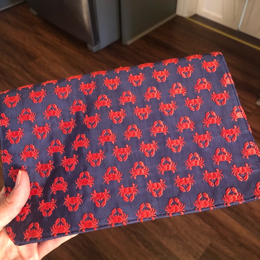 Shiraleah Clutch with Embroidered Crabs 🦀